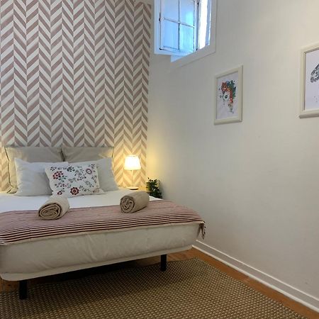 Stay As A Local! Santos Historical Guesthouse IV Lisboa Екстериор снимка